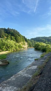 青い空と広瀬川